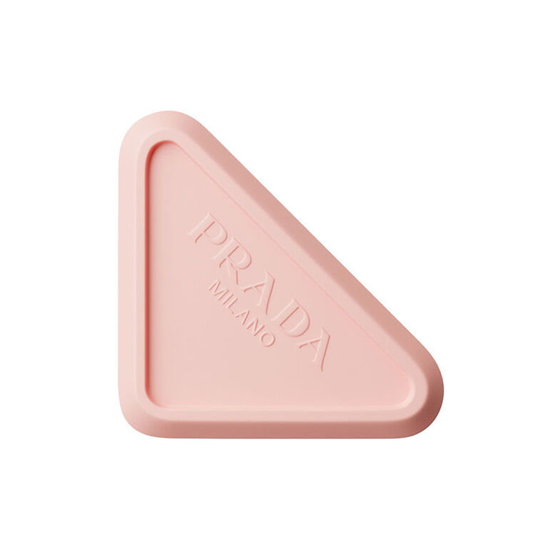Кремово-пудровые румяна PRADA Touch Cream-To-Powder Soft Blur Longwear Blush оттенок P71 Bow