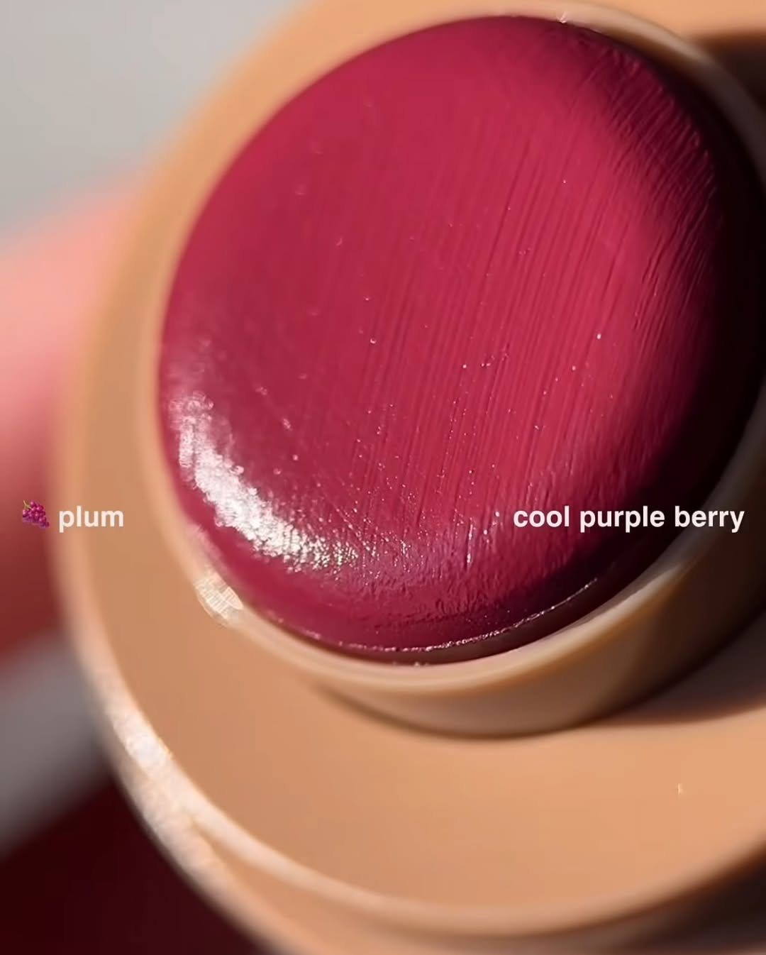 Кремовые румяна Rhode Pocket Blush The Natural Flush оттенок PLUM