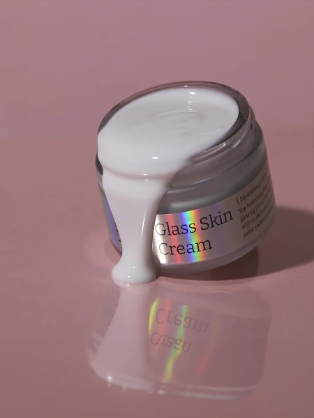 Осветляющий крем с глянцевым финишем Vely Vely Glass Skin Cream 60ml