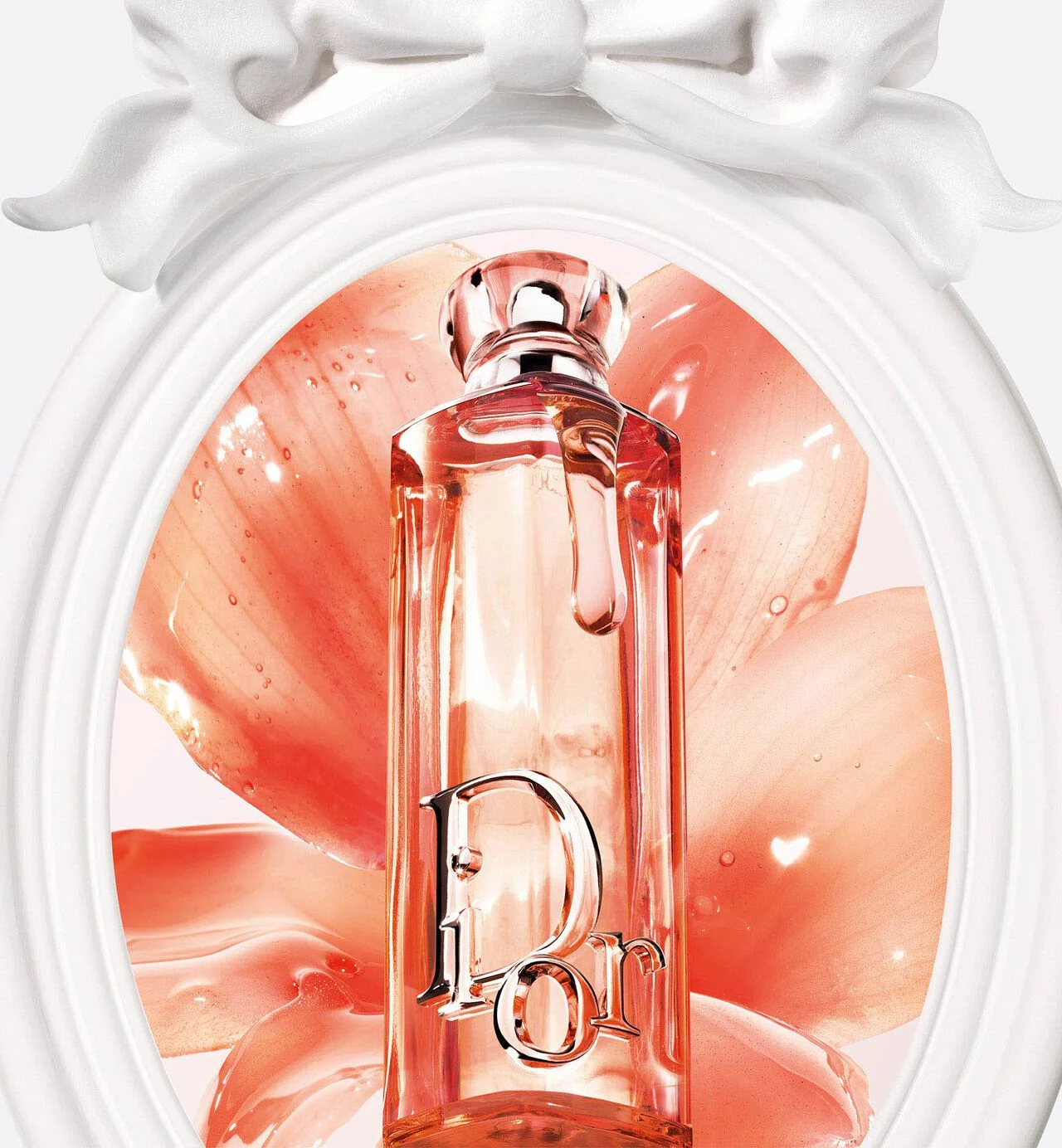 Парфюмированная вода с нотами жасмина и персика Dior Addict Peachy Glow 30ml