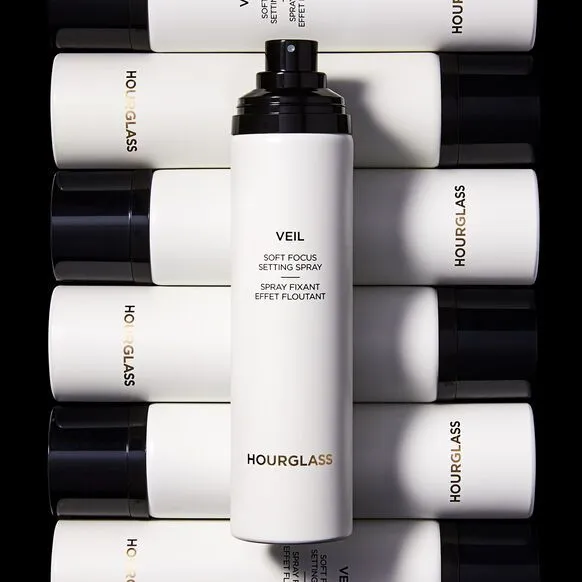 Закрепляющий спрей фиксатор макияжа HOURGLASS VEIL SOFT FOCUS 90ml