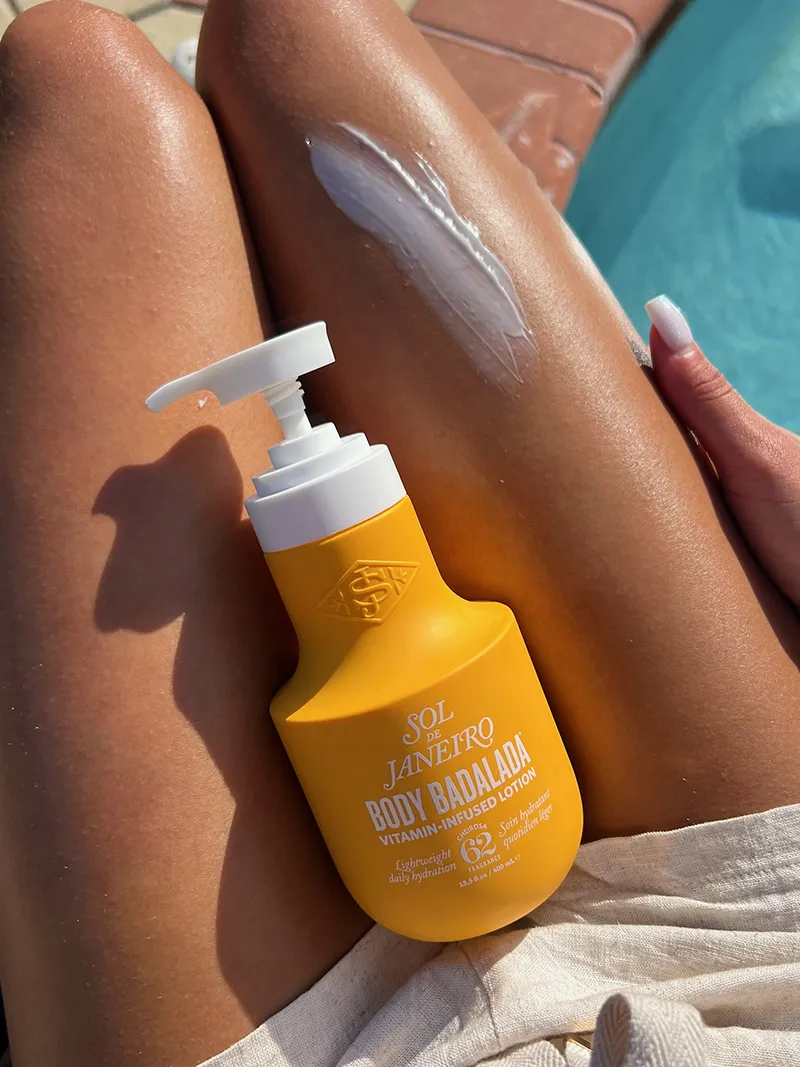 Лосьон для тела Sol de Janeiro Body Badalada Vitamin-Infused Lotion 400ml