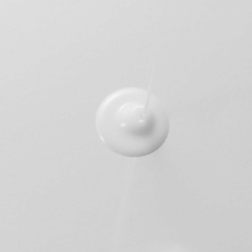 Осветляющая сыворотка с 5% ниацинамида и транексамовой кислоты Arocell Milky Drop Ampoule 30ml