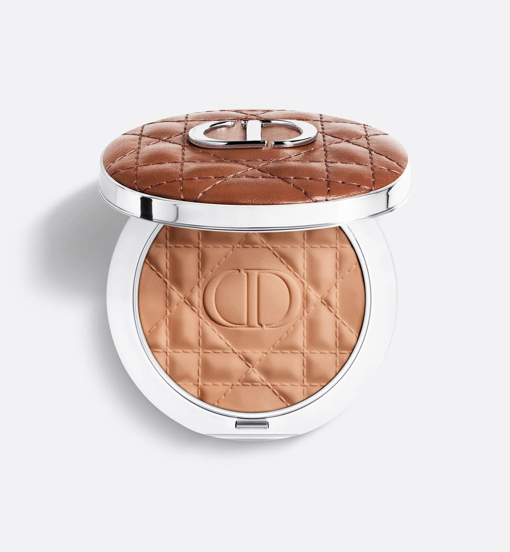 Пудра-бронзер с эффектом естественного загара матовая Dior Forever Nude Bronze оттенок 04 Warm Matte