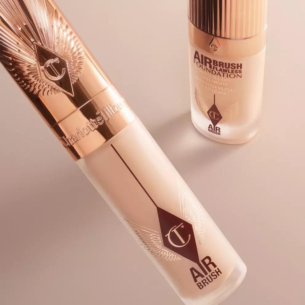 Консилер Charlotte Tilbury Airbrush Flawless Blur Concealer 1.5 Fair 8.3гр