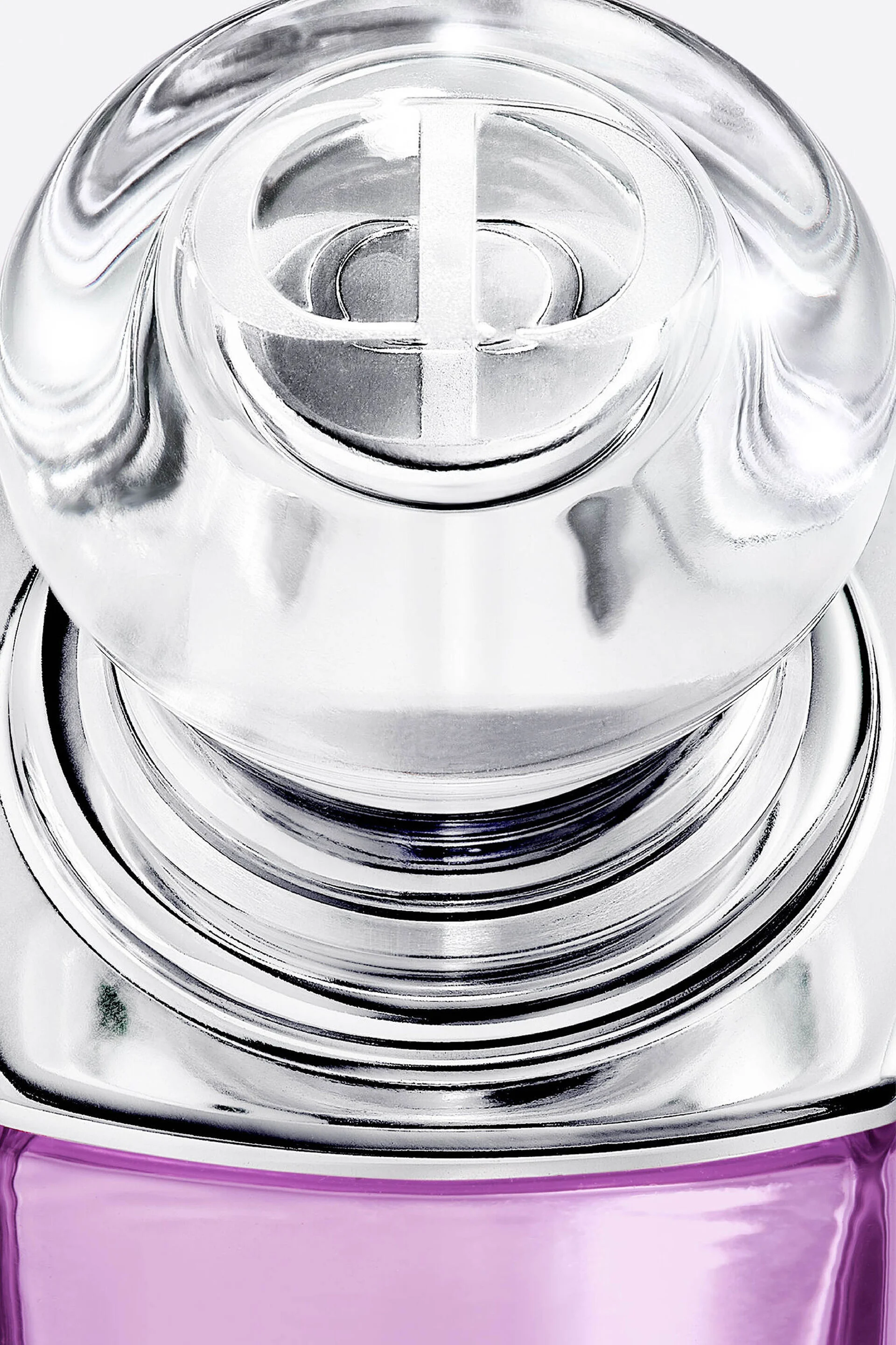 Парфюмированная водас нотами ириса и малины Dior Addict Purple Glow 30ml