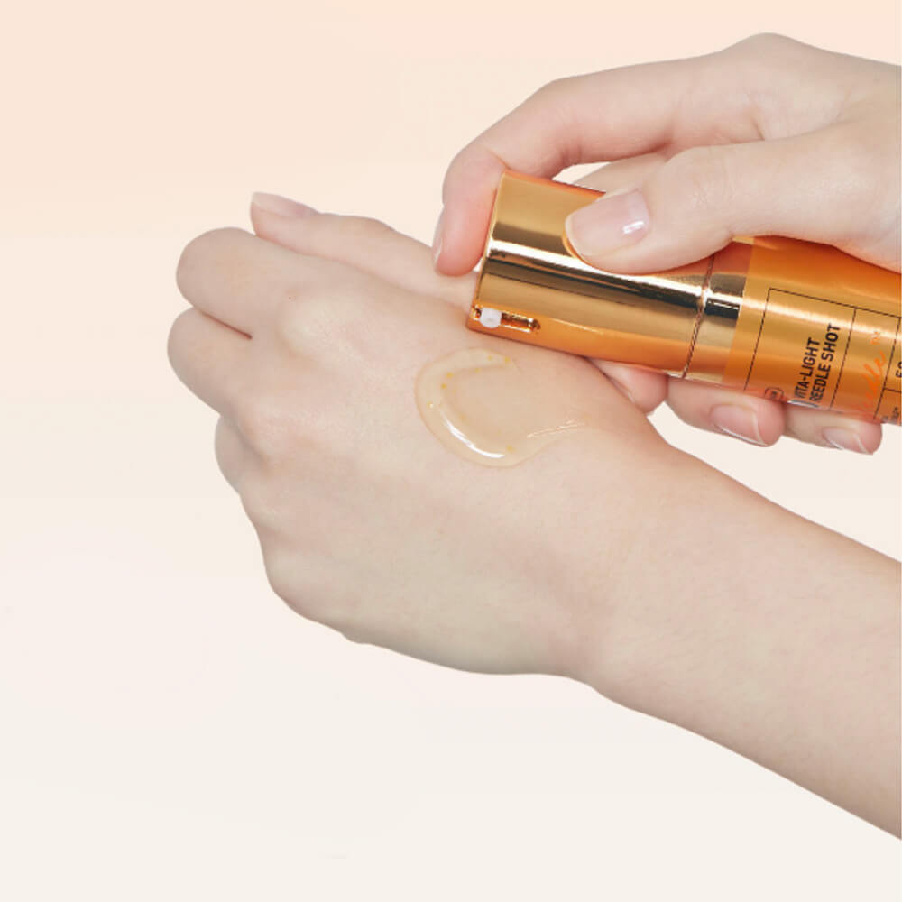 Ночная бустер-сыворотка с микроиглами и витамином C VT Cosmetics Vita-Light Reedle Shot 700 30ml