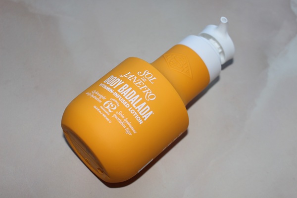 Лосьон для тела Sol de Janeiro Body Badalada Vitamin-Infused Lotion 400ml
