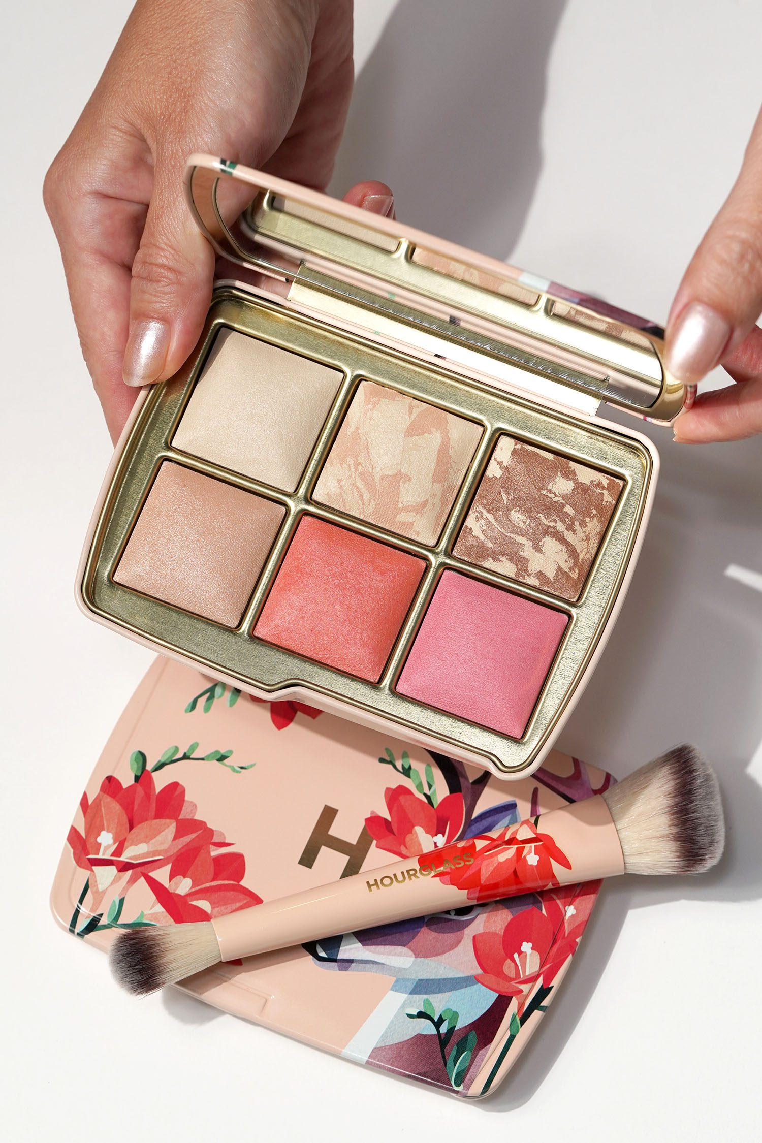 Лимитированная палетка для лица Hourglass Ambient Lighting Edit Unlocked Palette оттенок Deer Олень