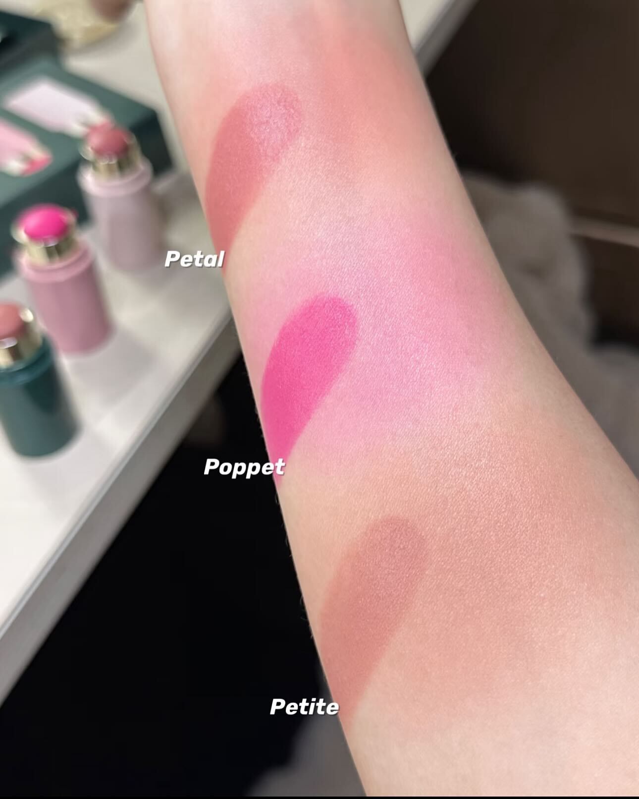 Кремовые румяна в стике мини Westman Atelier Petite Baby Cheeks Blush Stick оттенок Poppet 2,5г