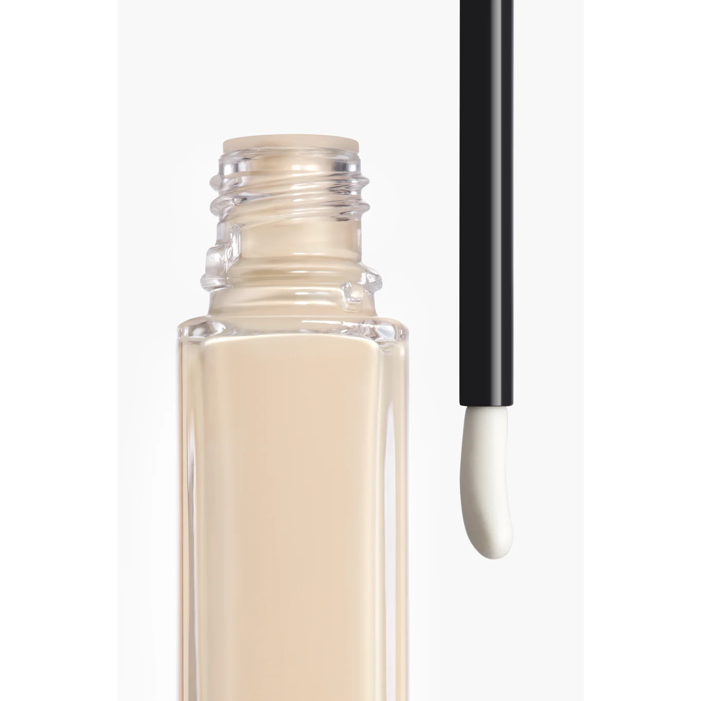Консилер-сыворотка Chanel Les Beiges Correcteur оттенок B00 9ml