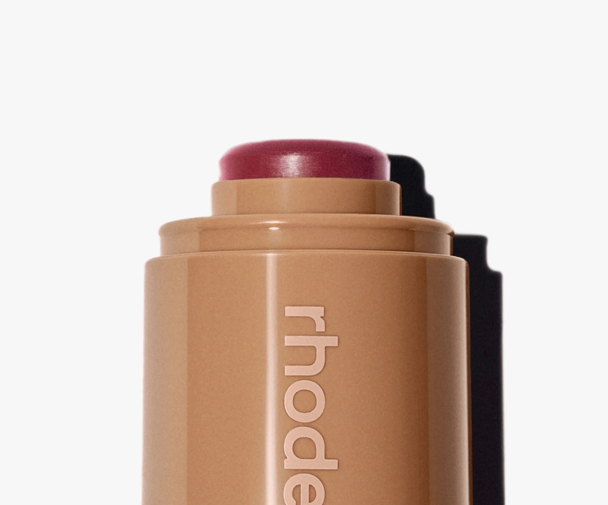 Кремовые румяна Rhode Pocket Blush The Natural Flush оттенок Date Cake 