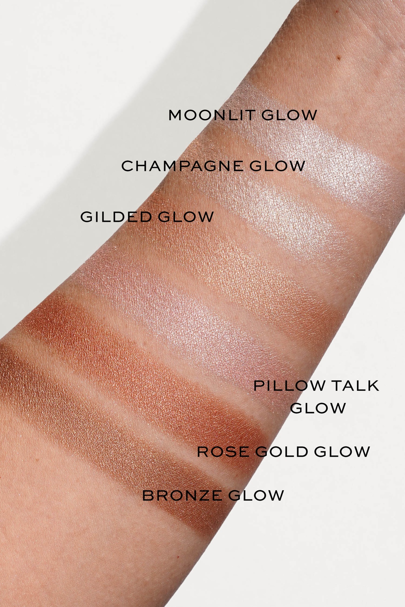 Хайлайтер CHARLOTTE TILBURY Hollywood Glow Glide Face Architect Highlighter Pillow Talk Glow