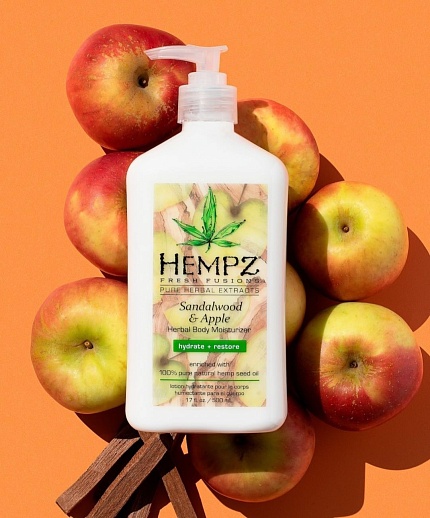 Молочко для тела Сандал и Яблоко Hempz Sandakwood & Apple Herbal Body Moisturizer 500мл