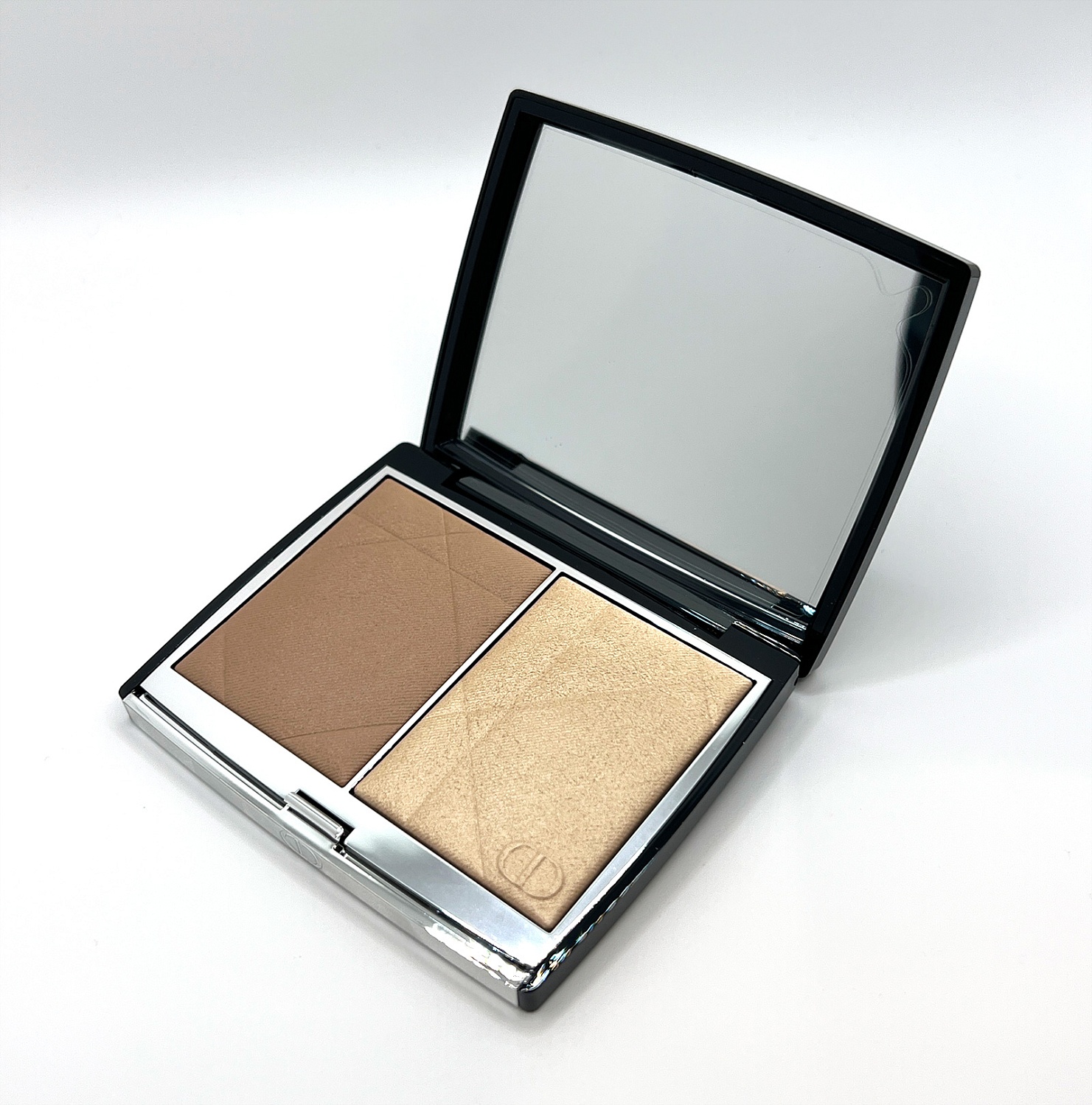 Многофункциональная палетка бронзер и хайлайтер DIOR Rouge Blush Colour Glow оттенок 100 Diorissimo